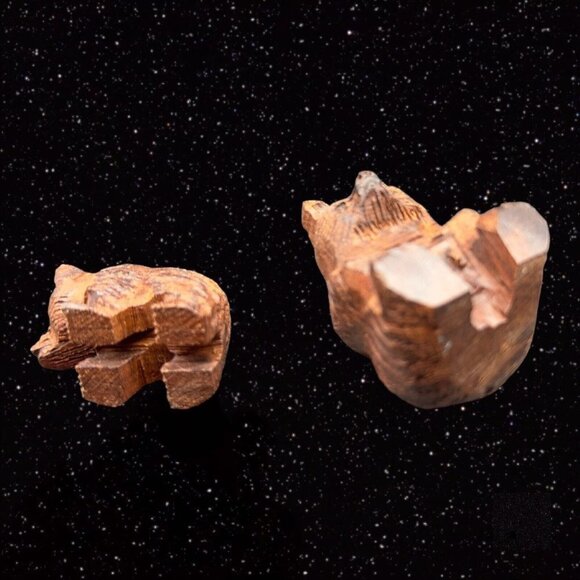 Primitive Hand Craved Mama Bear and Baby Hand Made Wooden Figure 1”T 2”T - Picture 9 of 10